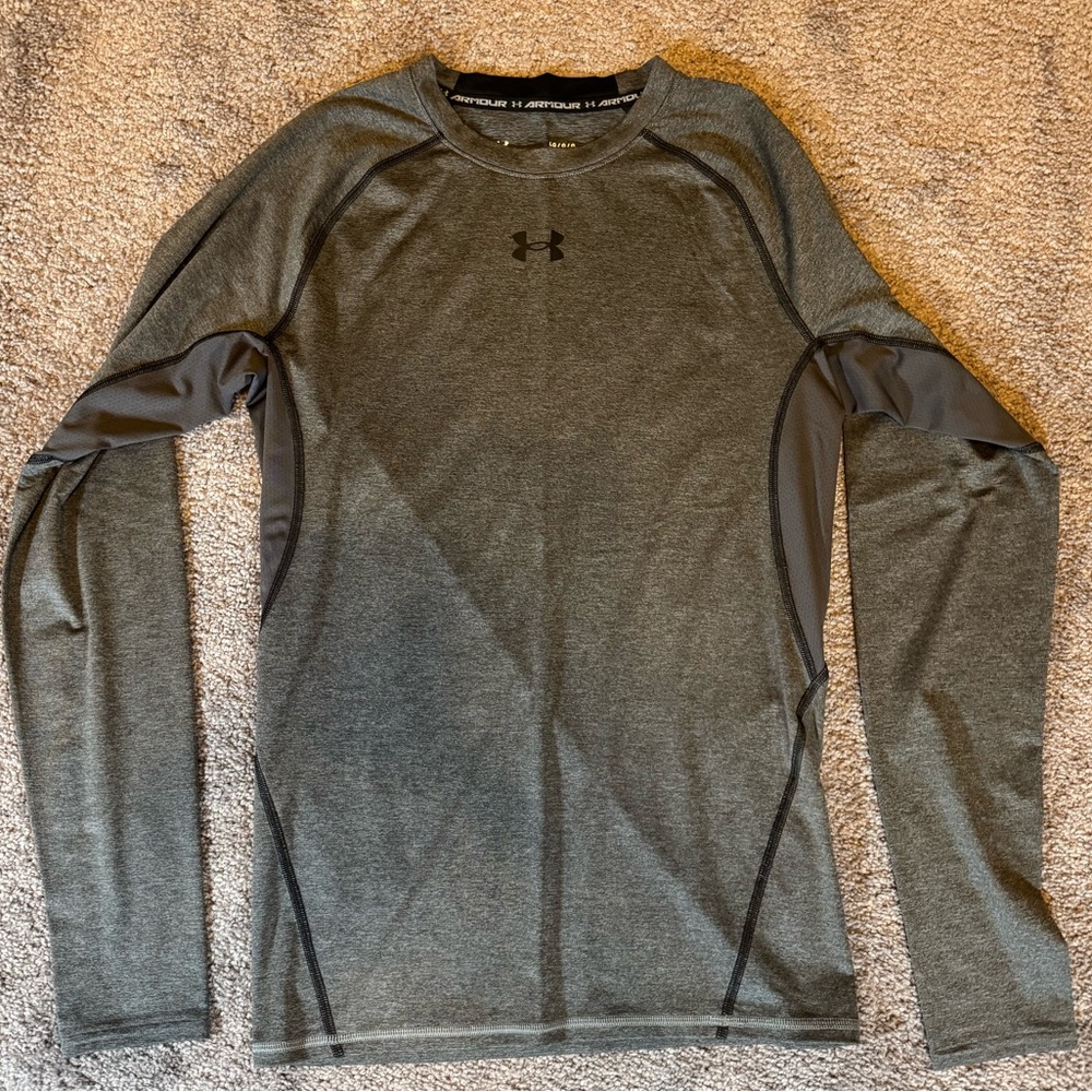 Under Armour Long Sleeve T-shirt